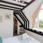 Casa de Férias School