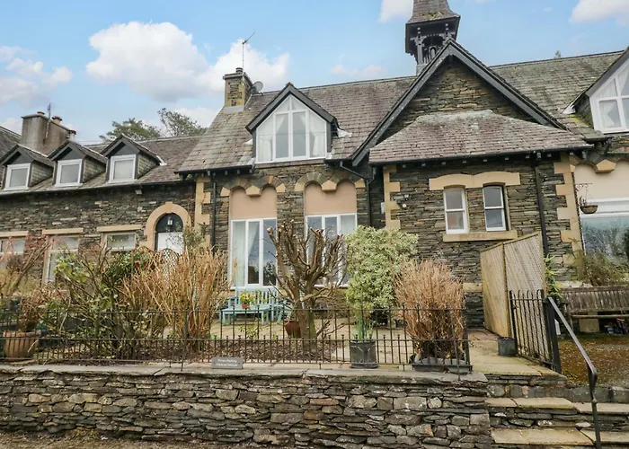 Holiday home School *